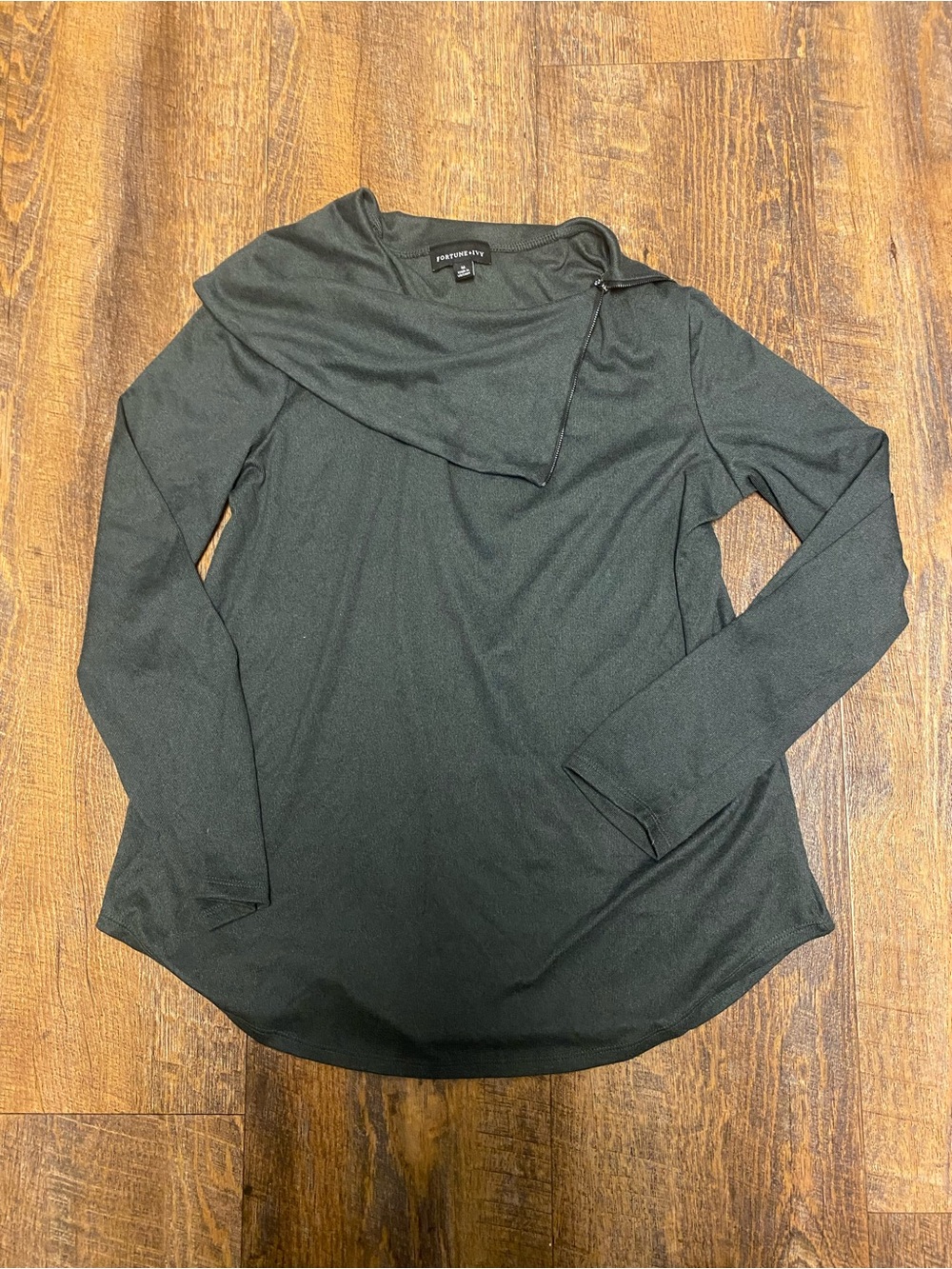 Fortune + Ivy long sleeve. Zipper detail. Cowl neck. Super soft. Size medium.